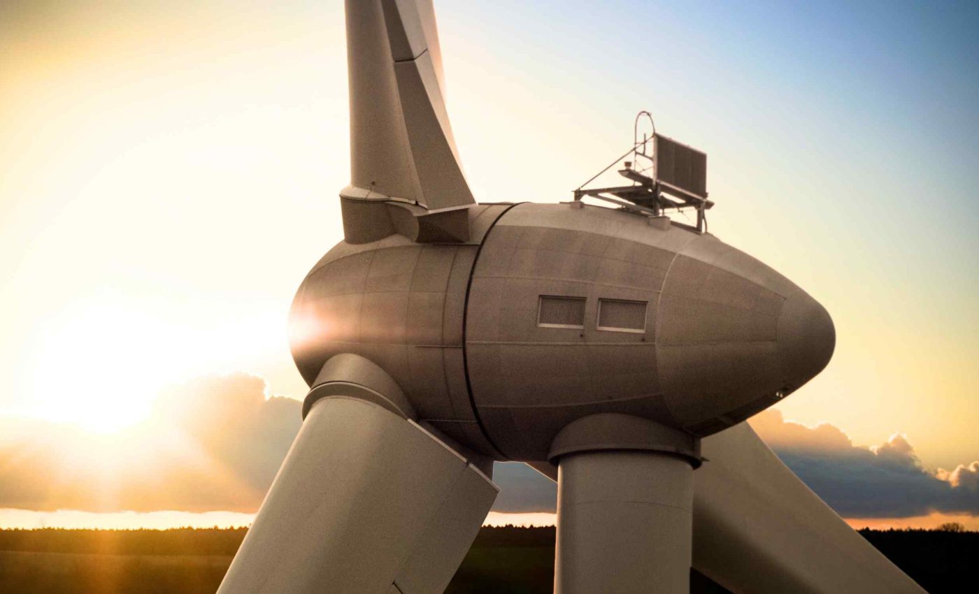 Student solves a century-old problem and improves the power of wind turbines
