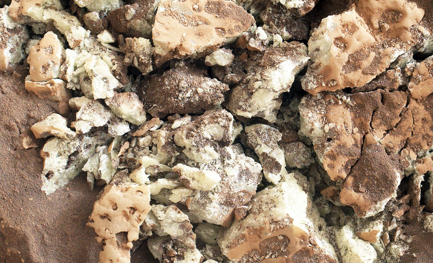 Mars' volcanoes warmed the planet with sulfur gases that made it hospitable to life