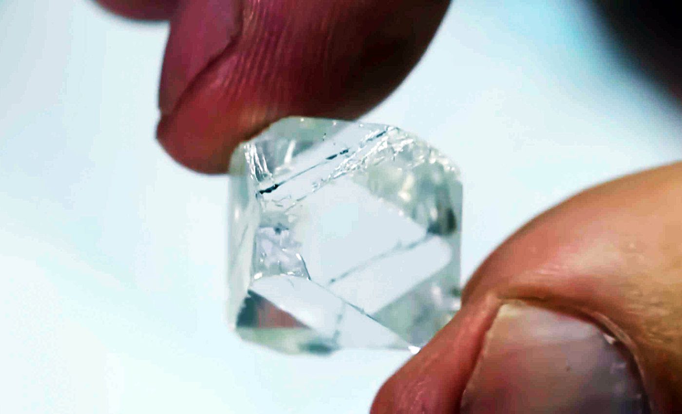 These five countries control 99% of Earth's natural industrial diamond mines