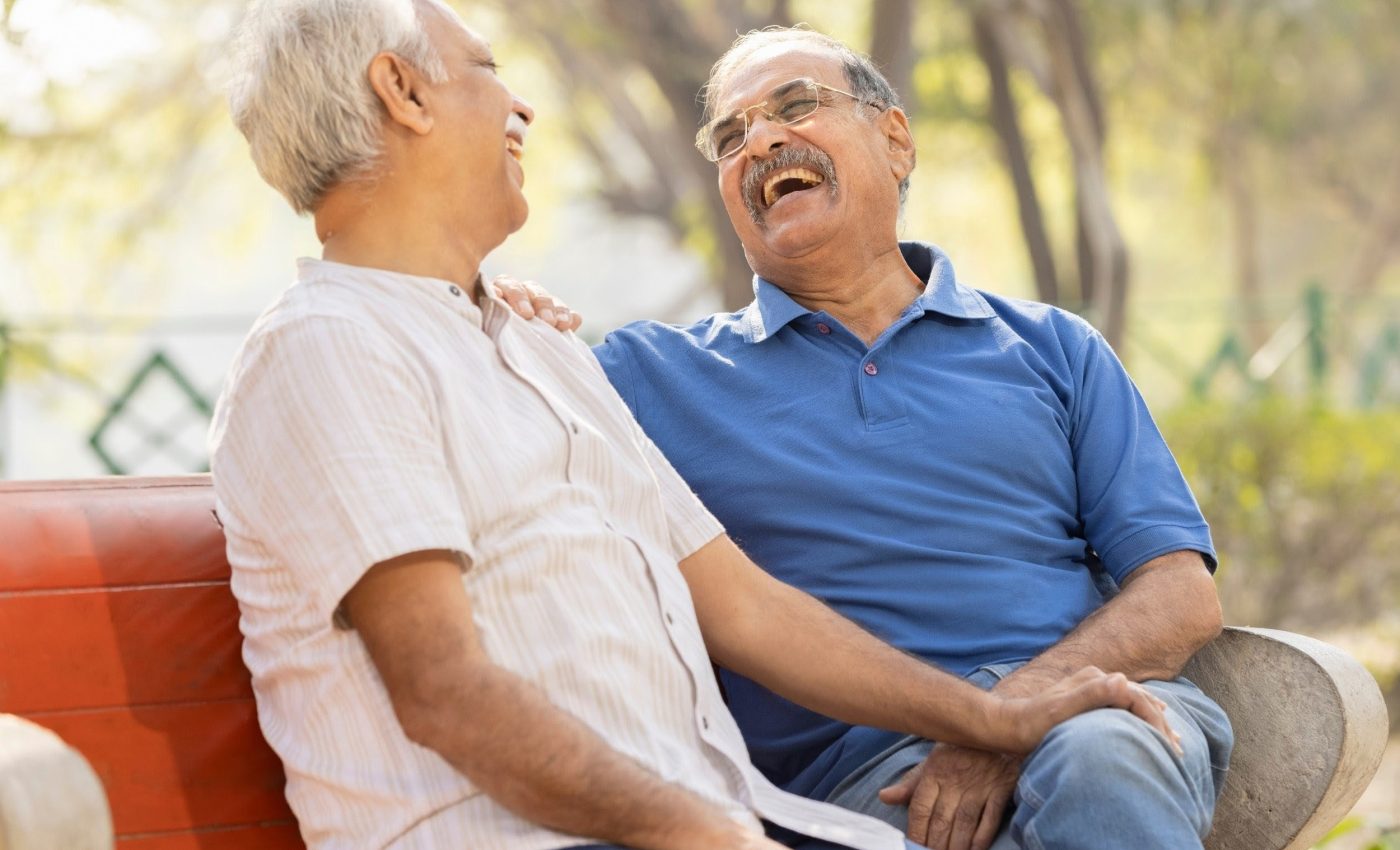 Strong social connections throughout life slow down aging