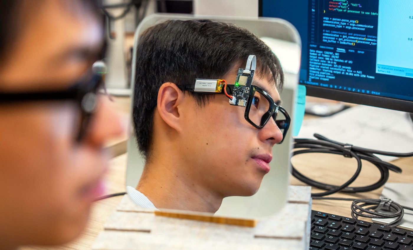 New smart glasses use AI to track health by watching you blink