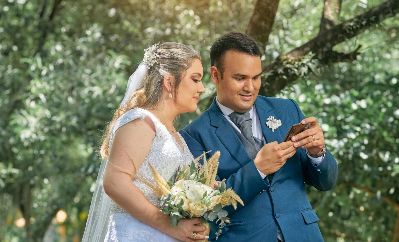 Using cell phones during spouse conversations is damaging many marriages