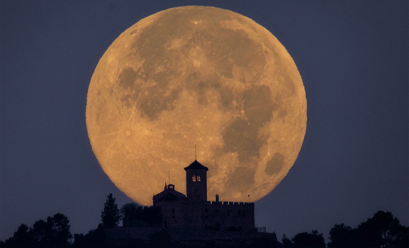 Beaver Moon: The closest supermoon of 2025 brightens the skies this week