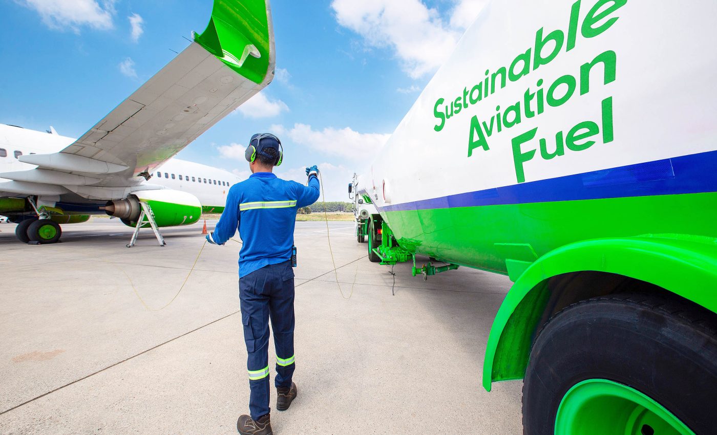 Jet fuel made from trash could dramatically cut aviation emissions