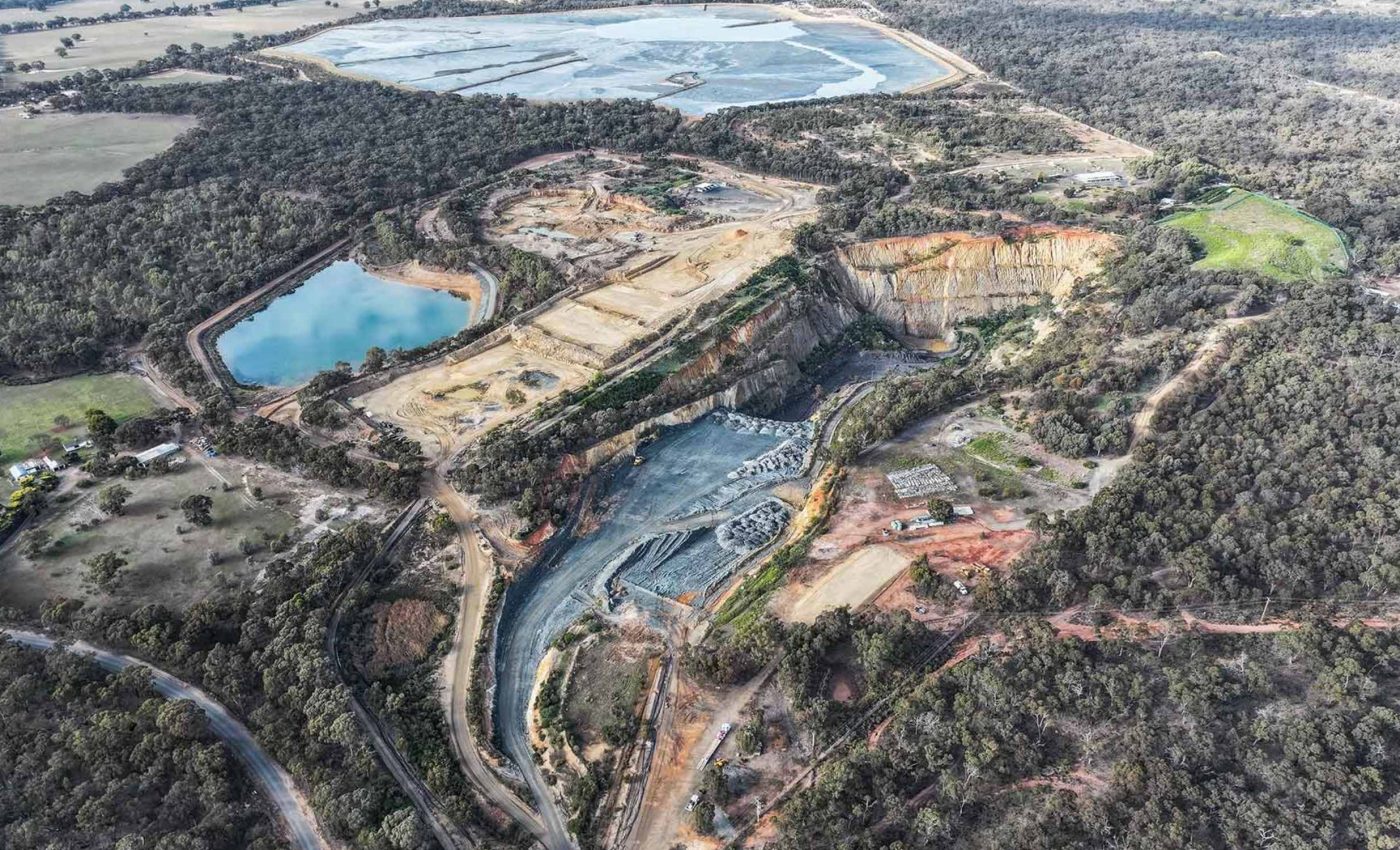 Australian scientists build a secret laboratory in an old gold mine to detect invisible particles