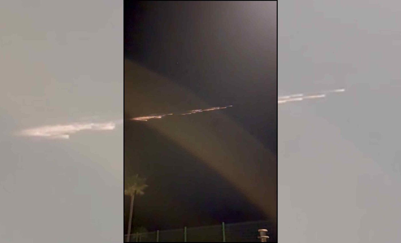 Chinese satellite disintegrates at supersonic speed, producing a very strong shockwave