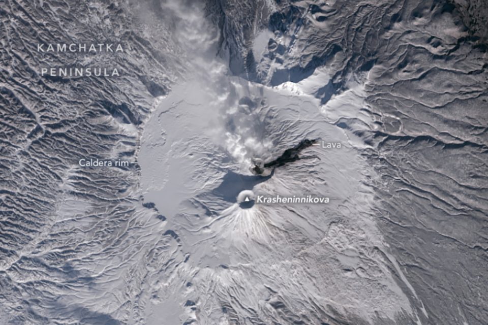 Krasheninnikova erupts after 475 years of silence