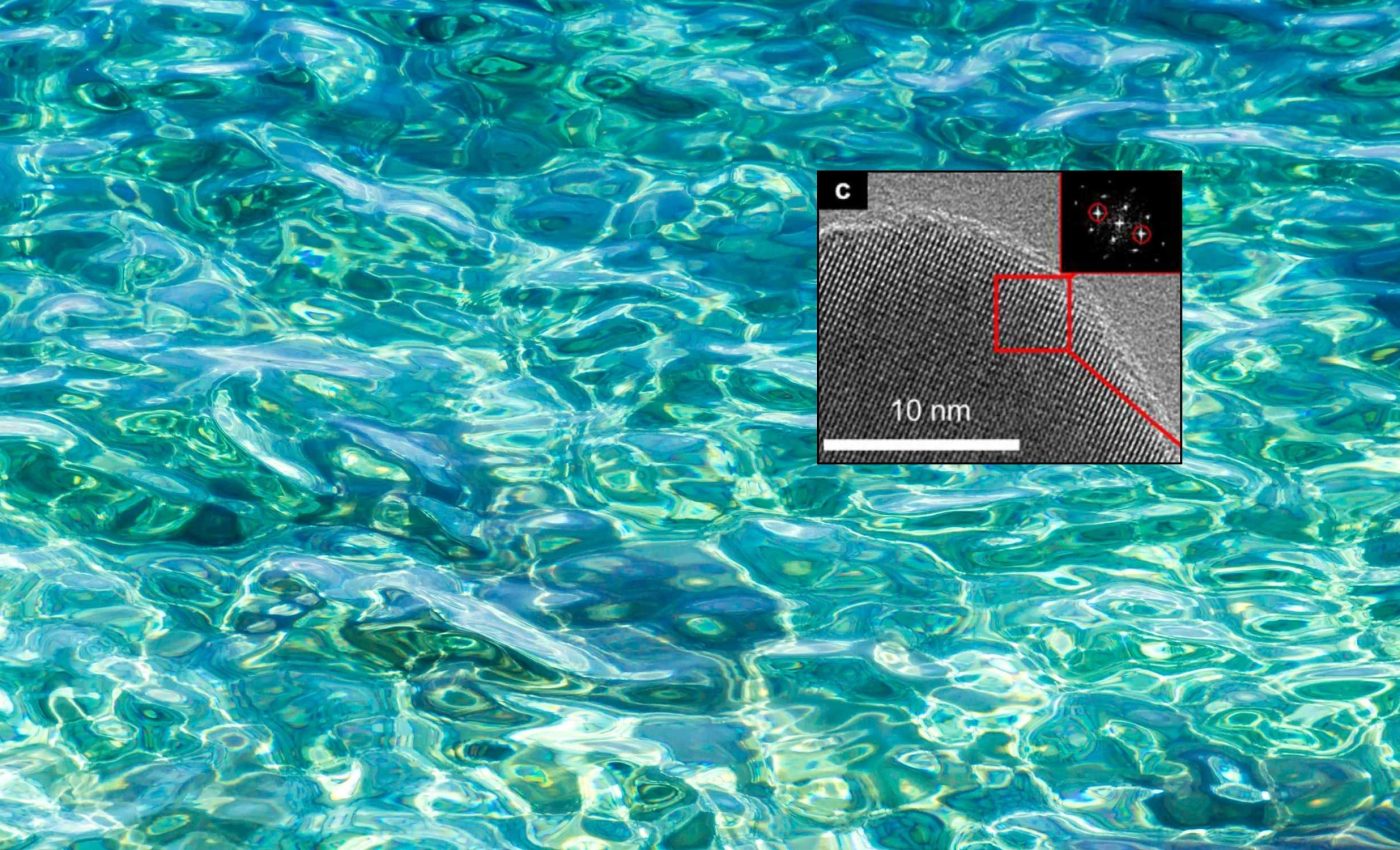 Solar device converts salt water into drinking water at record speed