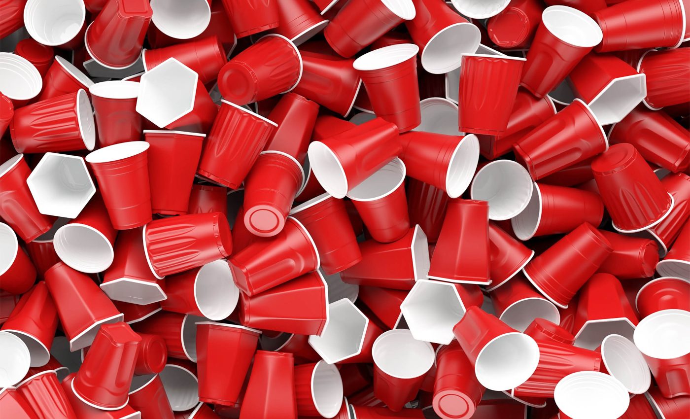 Student turns recycled plastic cups into a type of 'yarn' to make clothing