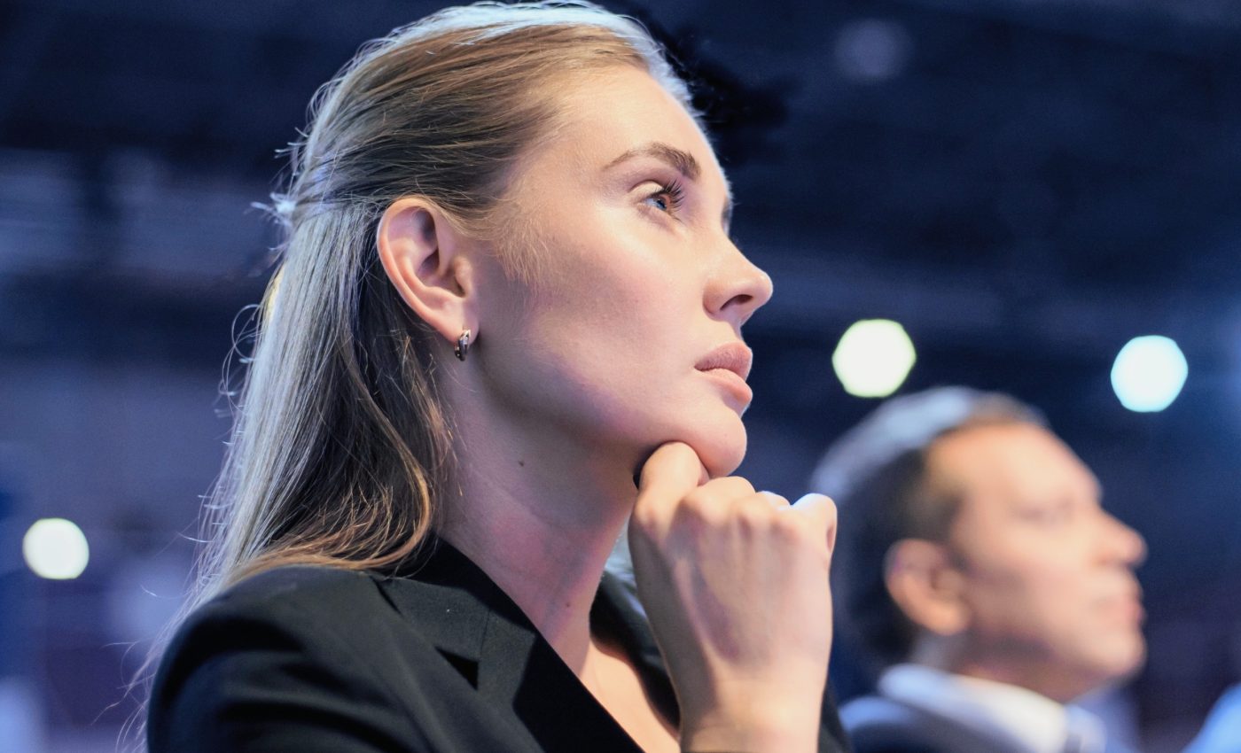 People automatically blink less while listening carefully