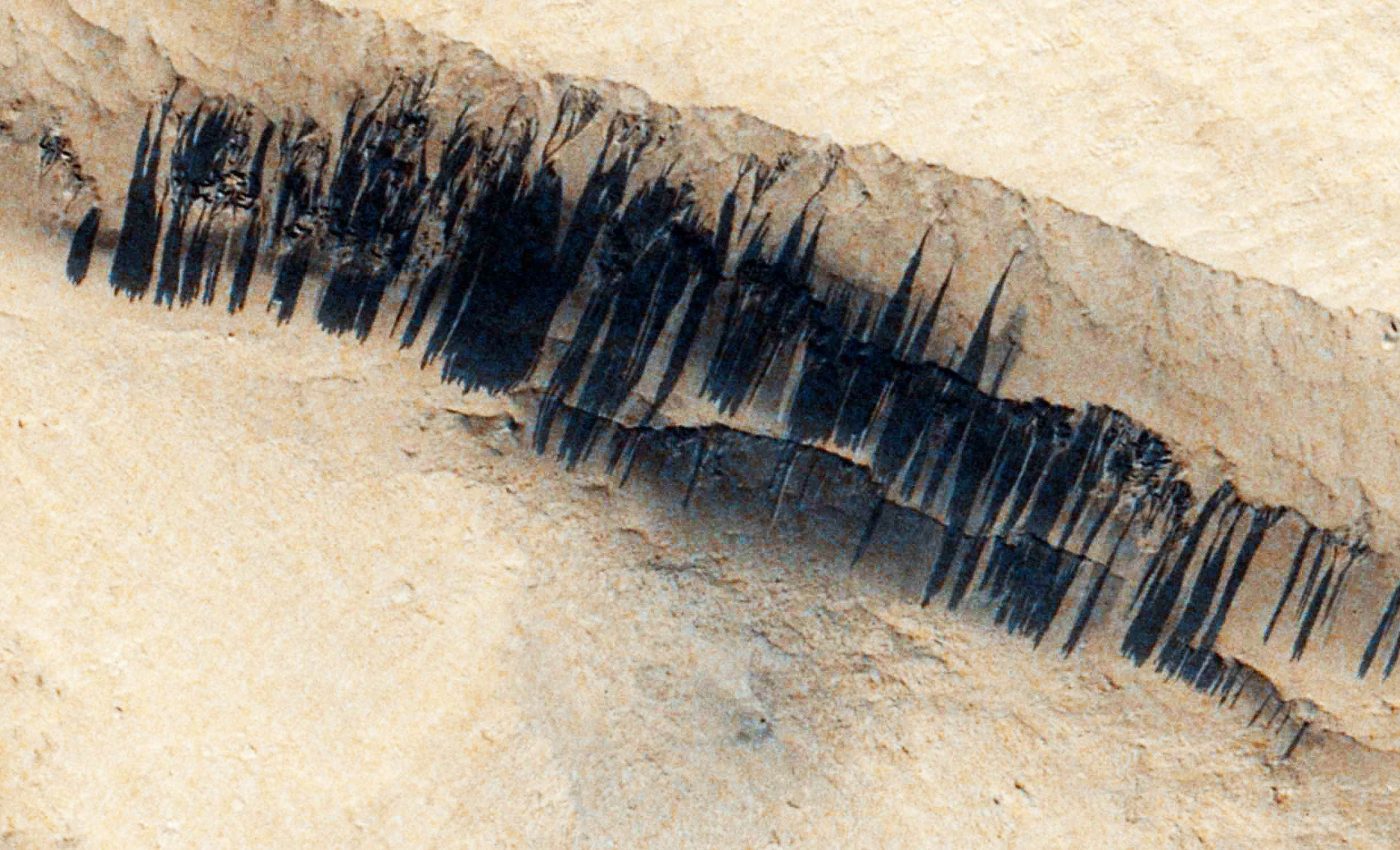 New ESA images reveal unusual phenomenon on Mars